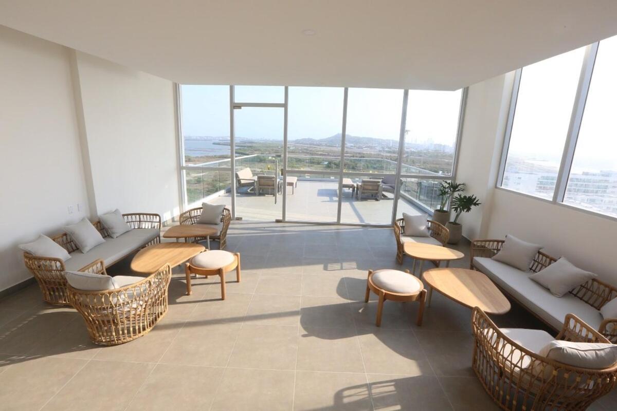 Premium Hub Ocean View In 905 *